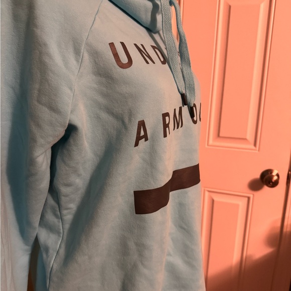 Under Armor Sweatshirt - Picture 4 of 5